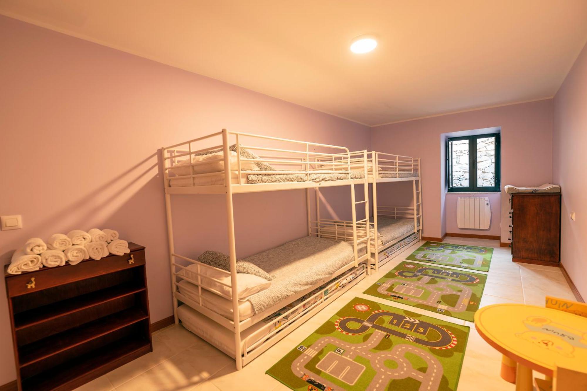 Holiday home A Bruxina De Toldaos *